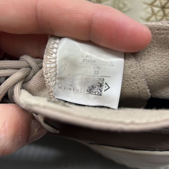 WOMEN'S SIZE 6 CHUCK TAYLOR ALL STAR LUGGED WINTER HIGH 'HUMMUS' - Picture 10 of 10